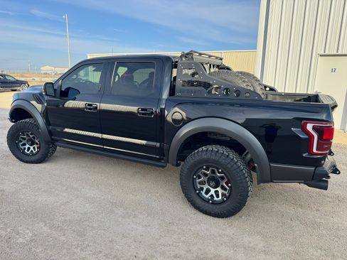 Used 2018 Ford F150 Raptor w/ Equipment Group 802A Luxury image 6
