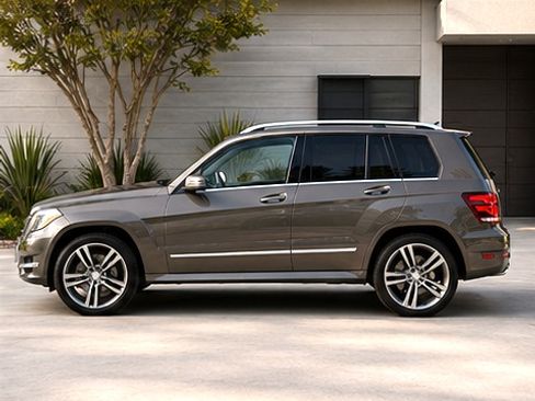 Used 2013 Mercedes-Benz GLK 350 2WD image 5