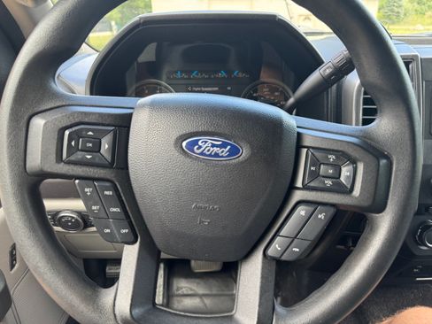 Used 2017 Ford F150 XLT w/ Max Trailer Tow Package image 8