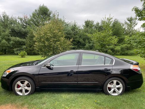Used 2008 Nissan Altima 3.5 SE w/ Premium Pkg FWD image 1