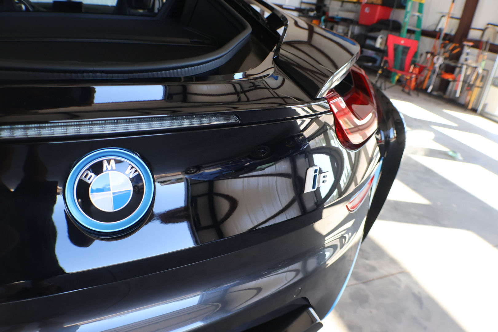 Used 2020 BMW i8 Coupe AWD/4WD image 31