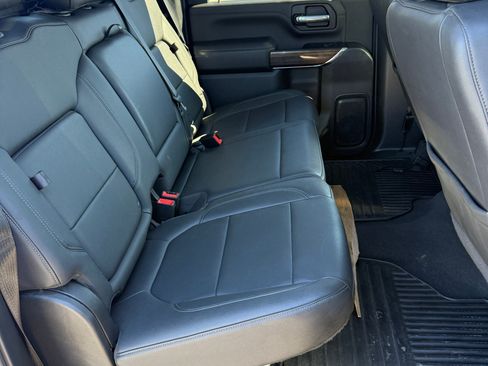 Used 2022 Chevrolet Silverado 2500 LT w/ Convenience Package image 10