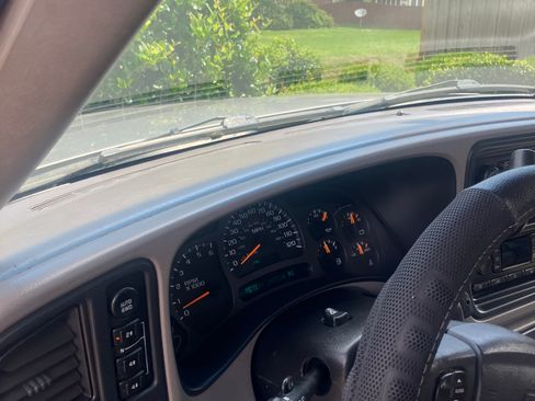 Used 2003 Chevrolet Silverado 1500 LT w/ Off-Road Package AWD/4WD image 17