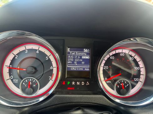 Used 2014 Dodge Grand Caravan R/T image 15