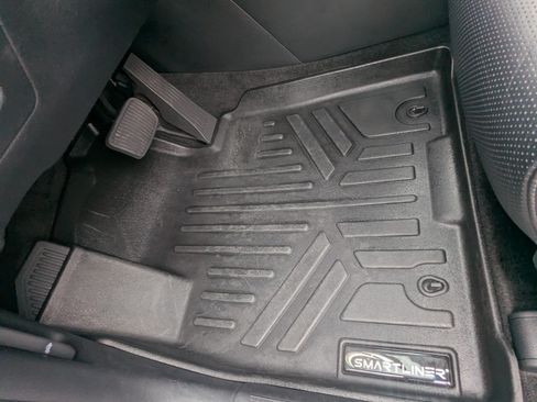 Used 2022 Kia Sportage EX w/ EX Technology Package image 17