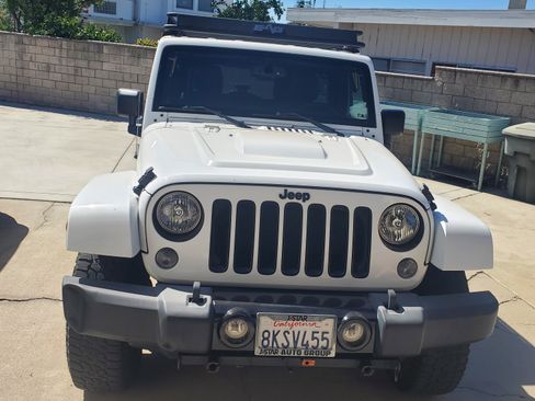 Used 2014 Jeep Wrangler Unlimited Sahara image 4