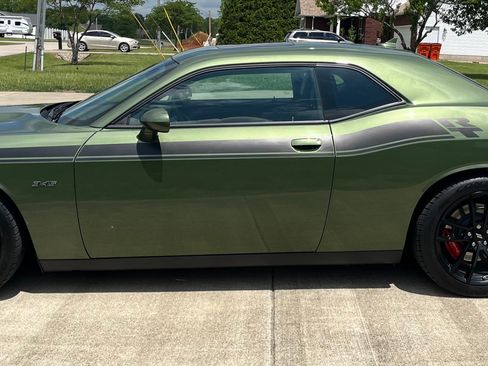 Used 2023 Dodge Challenger R/T w/ Plus Package RWD image 4