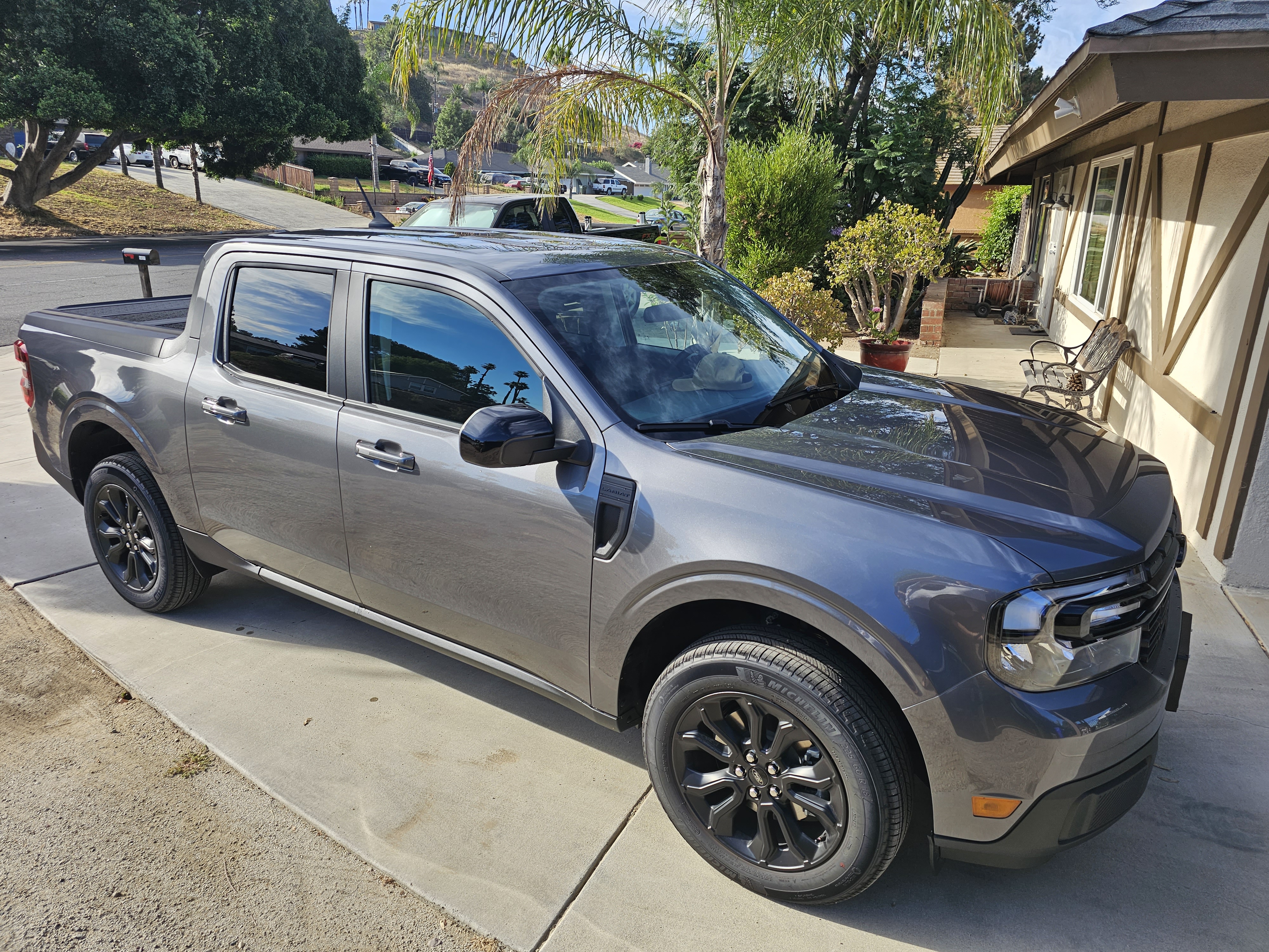 Used 2023 Ford Maverick Lariat w/ Lariat Luxury Package FWD image 6