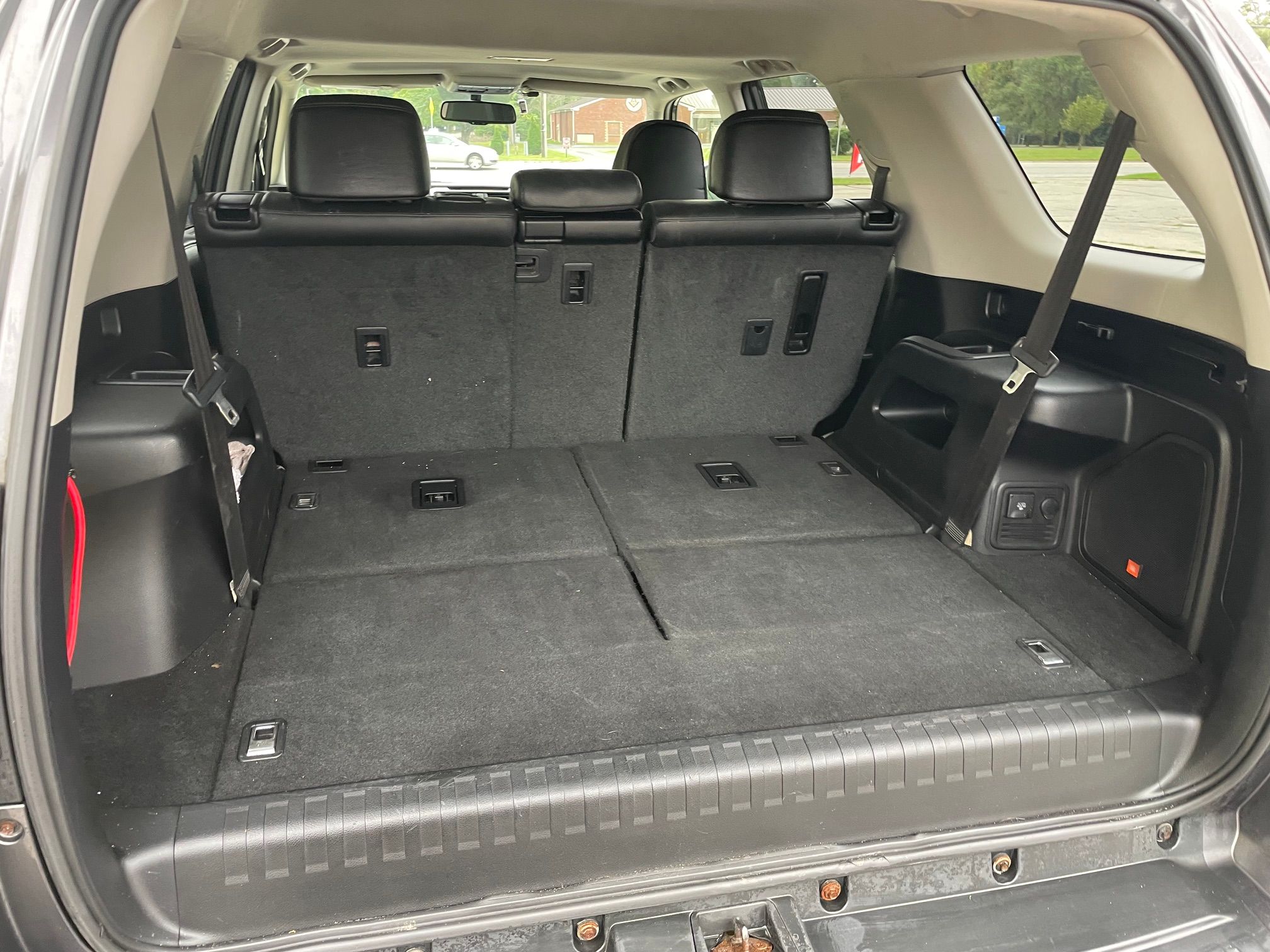 Used 2012 Toyota 4Runner Limited AWD/4WD image 9