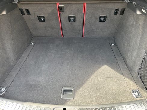 Used 2021 Porsche Macan S image 16