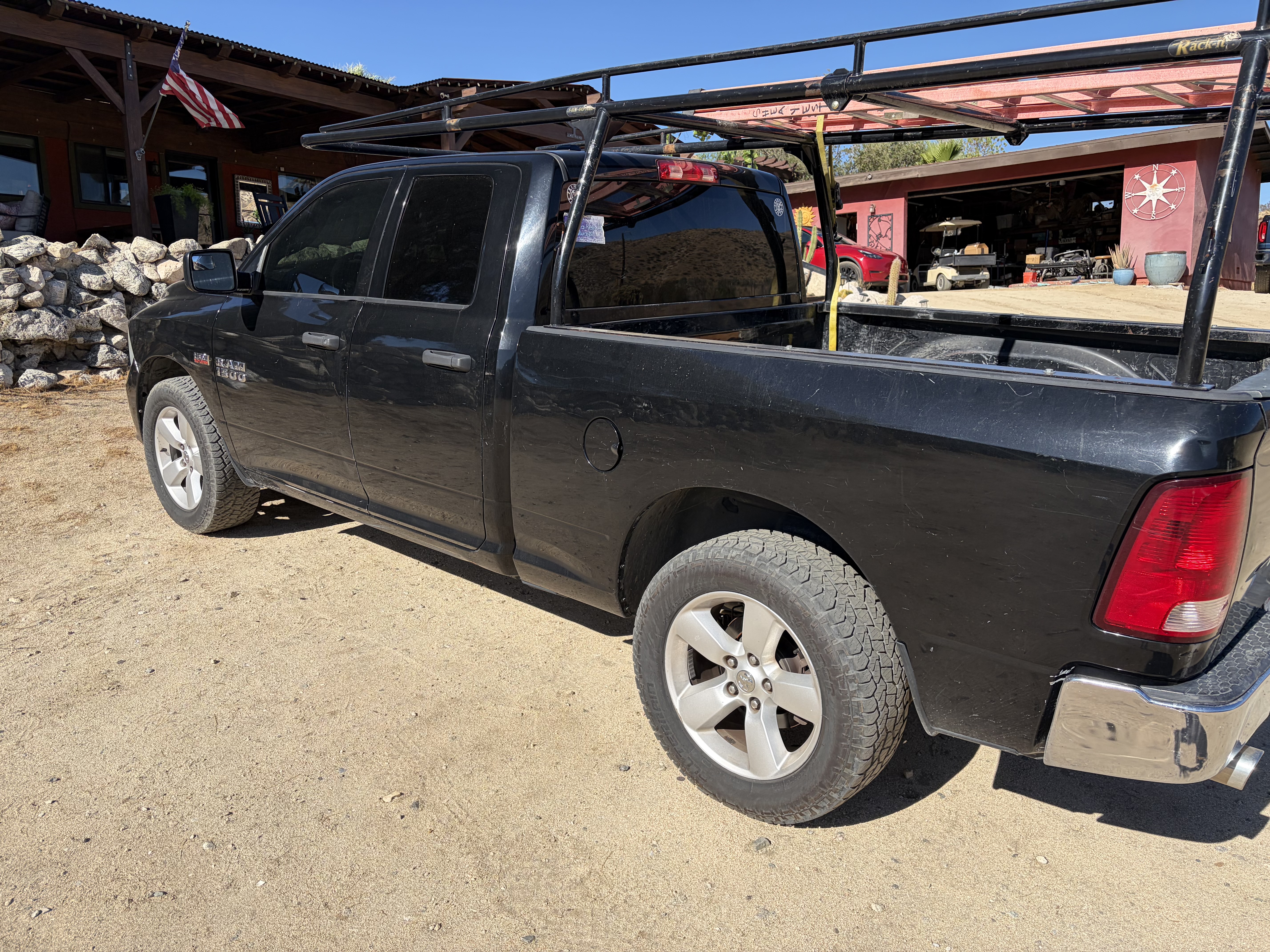 Used 2014 RAM 1500 Express RWD image 2