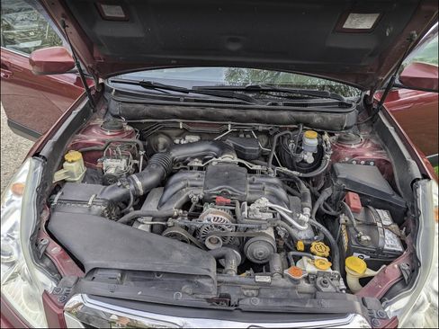 Used 2011 Subaru Outback 3.6R Limited w/ PWR Moonroof Pkg image 23