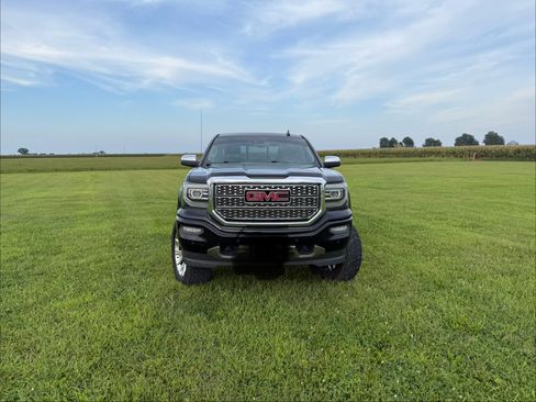 Used 2017 GMC Sierra 1500 Denali AWD/4WD image 2