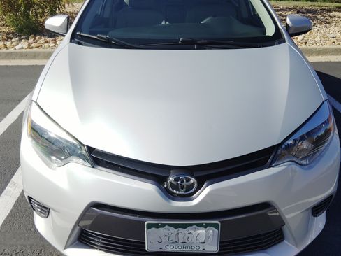 Used 2015 Toyota Corolla LE image 2