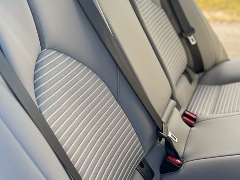 Used 2024 Toyota Camry SE image 19