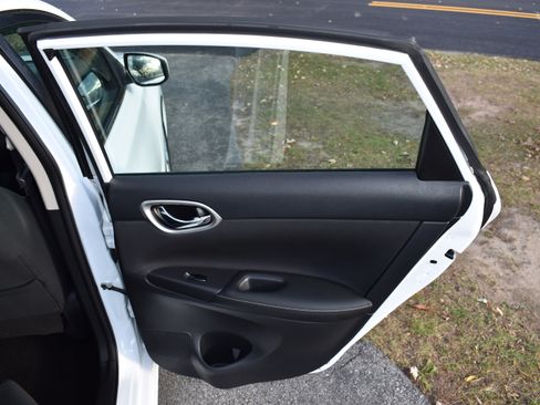 Used 2019 Nissan Sentra SV image 13