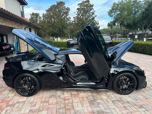 Used 2025 Chevrolet Corvette Z06 w/ Battery Protection Package image 4