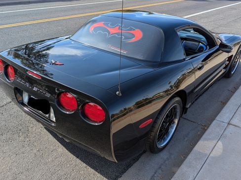 Used 2002 Chevrolet Corvette Z06 w/ Memory Pkg image 4