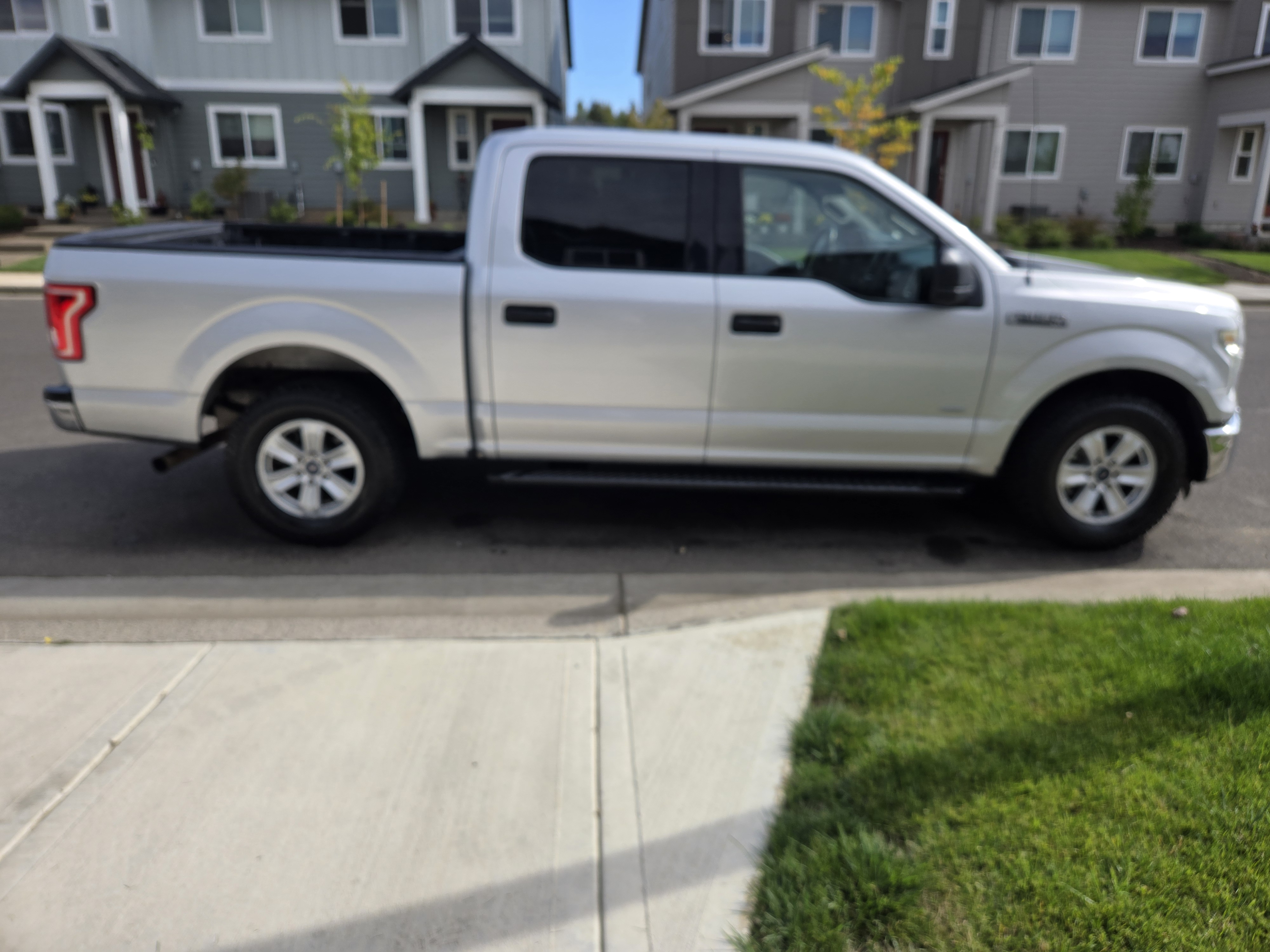 Used 2016 Ford F150 XLT RWD image 9