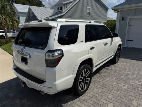Used 2021 Toyota 4Runner Limited AWD/4WD image 5