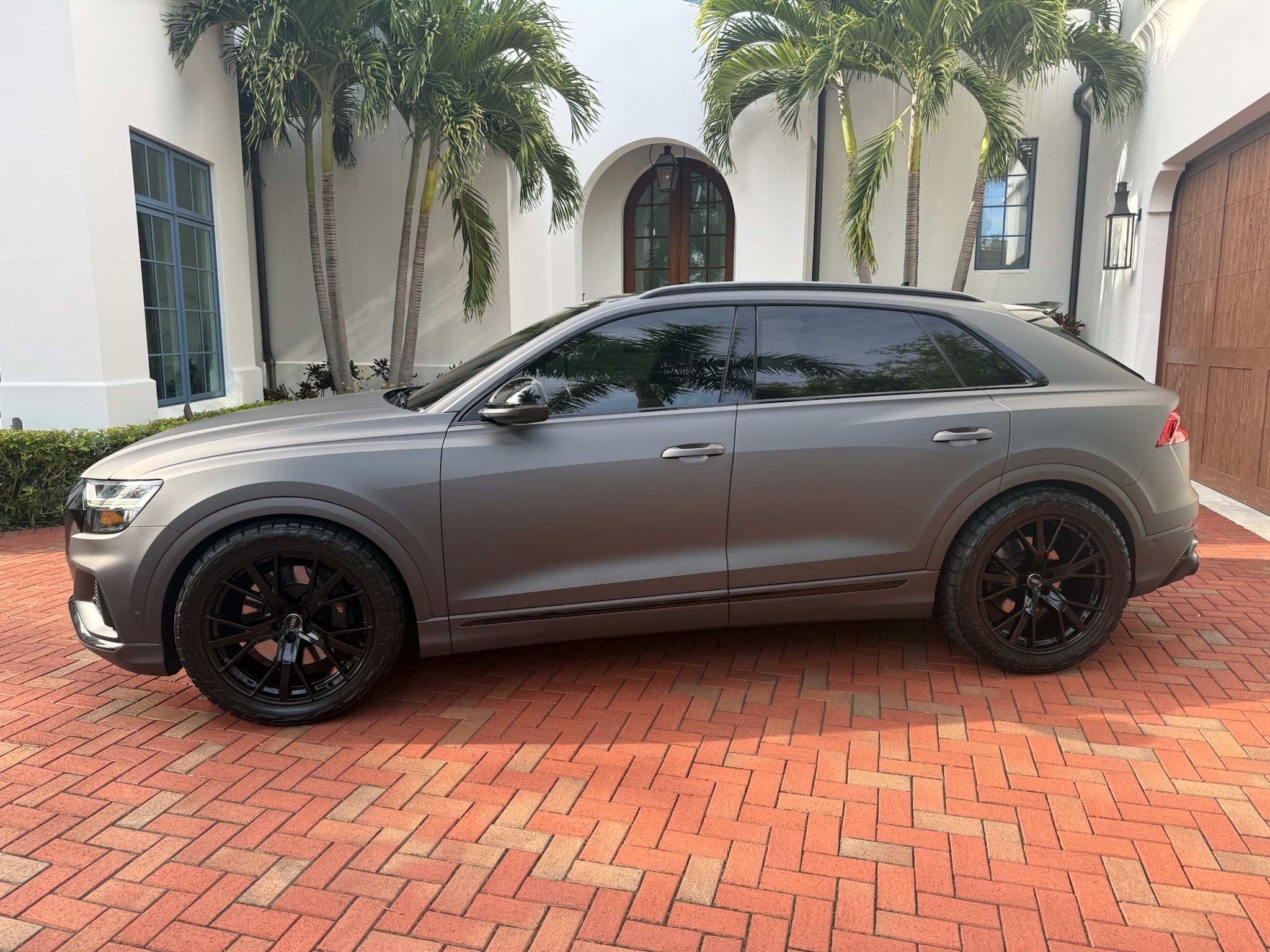 Used 2020 Audi SQ8 Premium Plus w/ Luxury Package AWD/4WD image 6