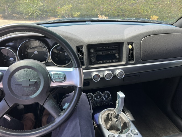 Used 2005 Chevrolet SSR w/ Preferred Equipment Group RWD image 18