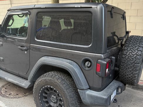Used 2019 Jeep Wrangler Sport AWD/4WD image 5