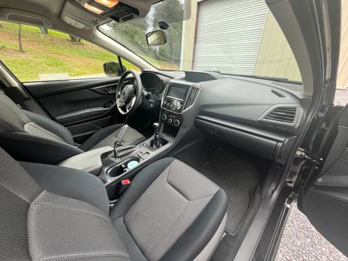 Used 2022 Subaru Crosstrek 2.0i image 9