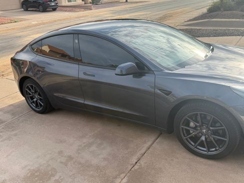 Used 2022 Tesla Model 3 Long Range image 8