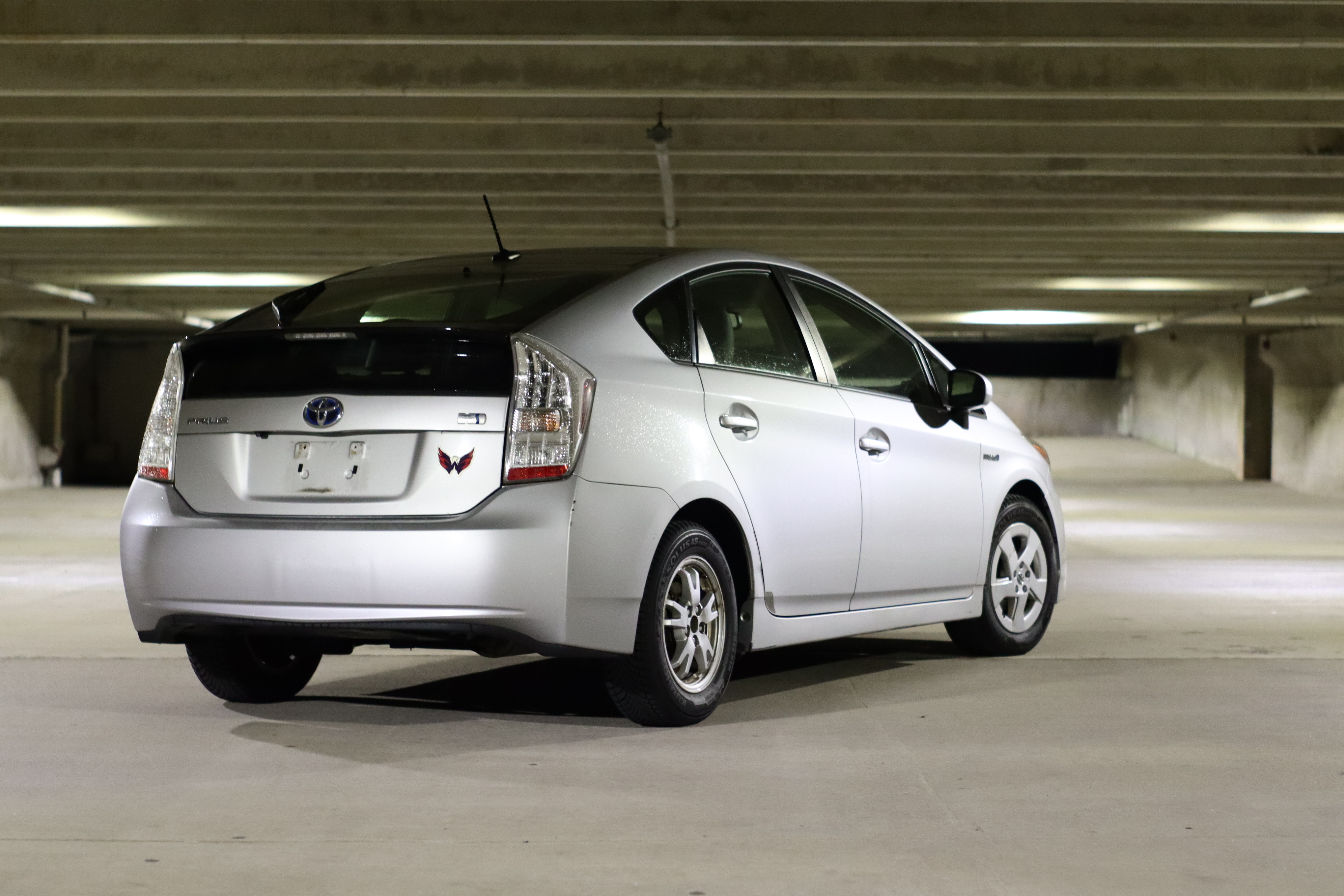 Used 2010 Toyota Prius Four w/ Solar Roof Pkg FWD image 2