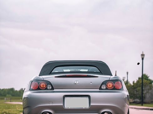Used 2005 Honda S2000 image 17