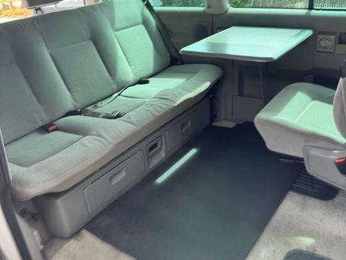 Used 2003 Volkswagen Eurovan MV image 4