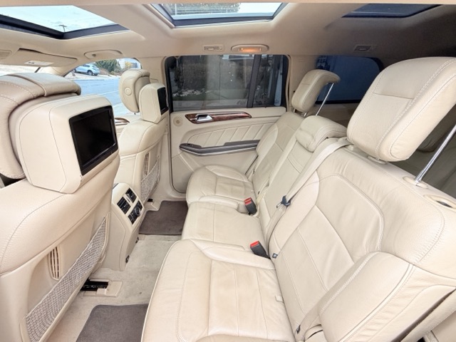 Used 2013 Mercedes-Benz GL 550 4MATIC image 10