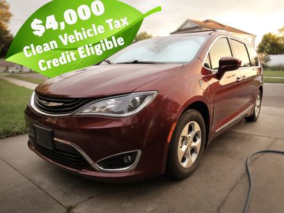 Used 2018 Chrysler Pacifica Touring-L