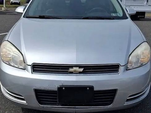 Used 2011 Chevrolet Impala LT image 1