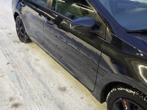 Used 2015 Toyota Corolla LE image 9