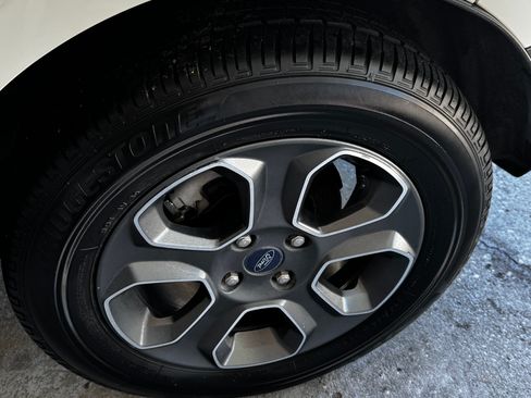 Used 2020 Ford EcoSport S image 12