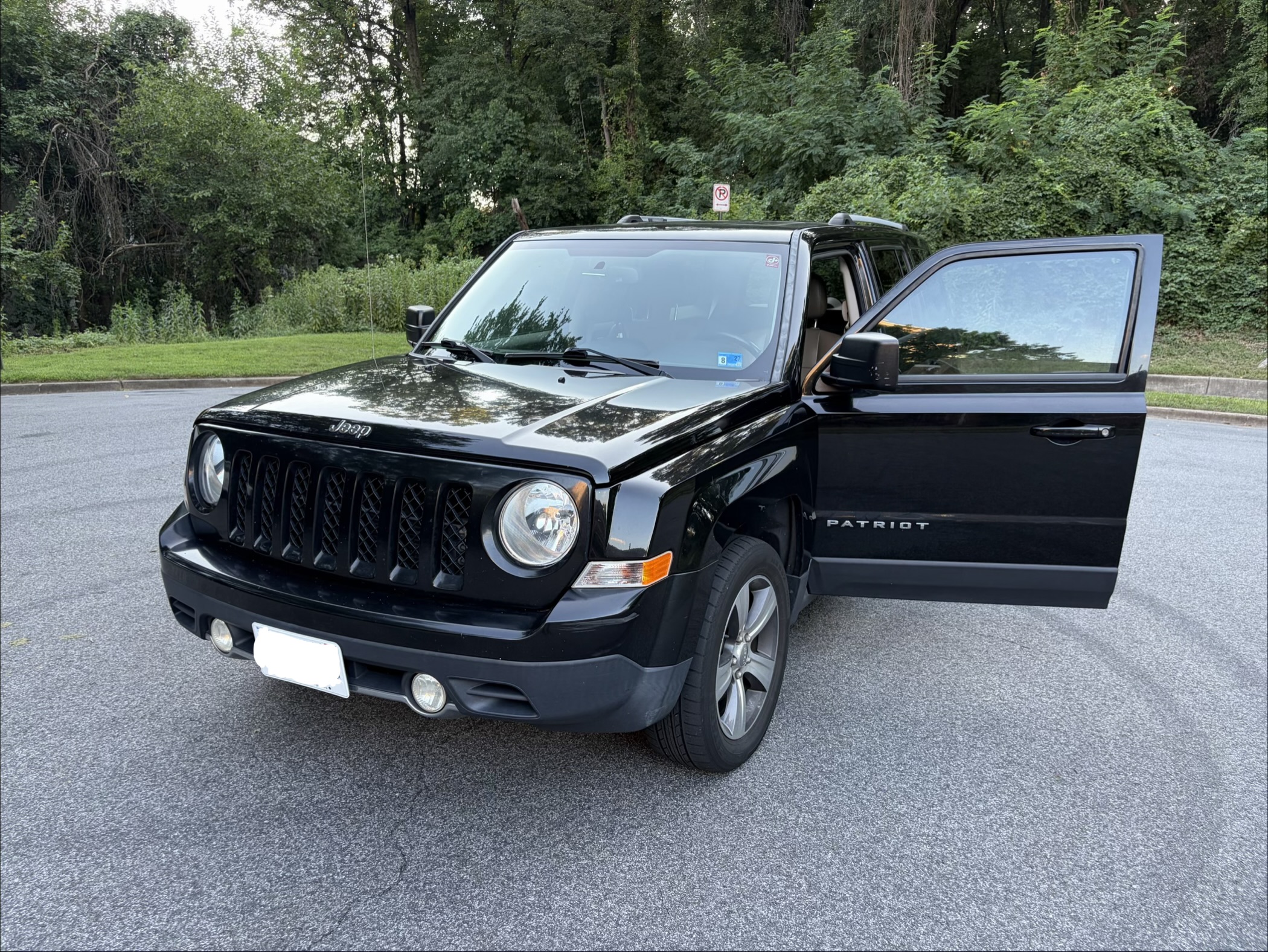 Used 2016 Jeep Patriot High Altitude FWD image 4