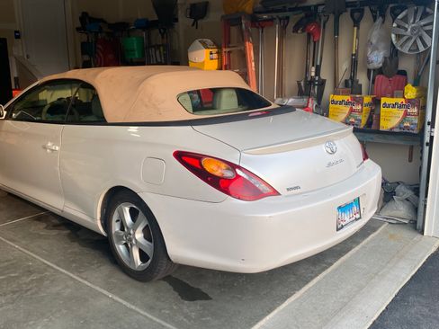 Used 2006 Toyota Solara SLE image 4