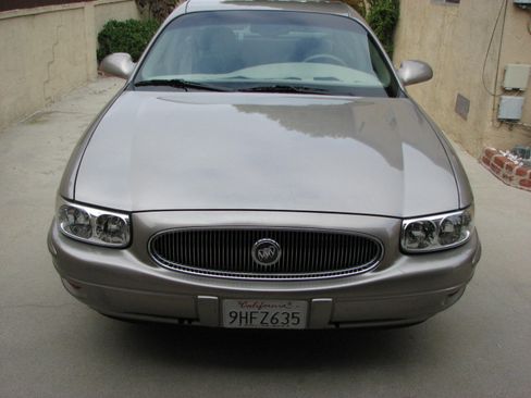 Used 2002 Buick Le Sabre Custom w/ Luxury Pkg image 8