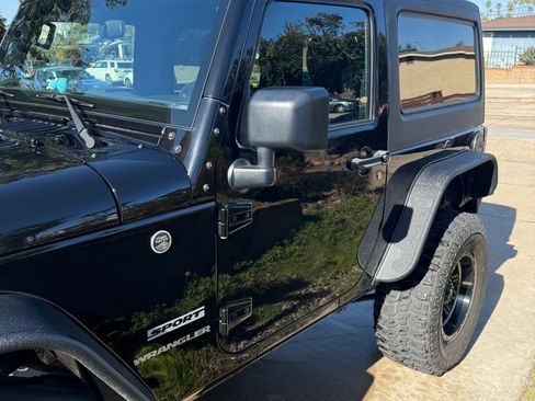 Used 2016 Jeep Wrangler Sport w/ Connectivity Group image 11