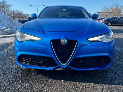 Used 2019 Alfa Romeo Giulia AWD w/ Quick Order Package 22J Sport image 2