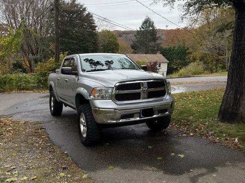 Used 2017 RAM 1500 Classic SLT image 18