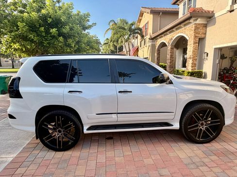 Used 2017 Lexus GX 460 Luxury AWD/4WD image 6