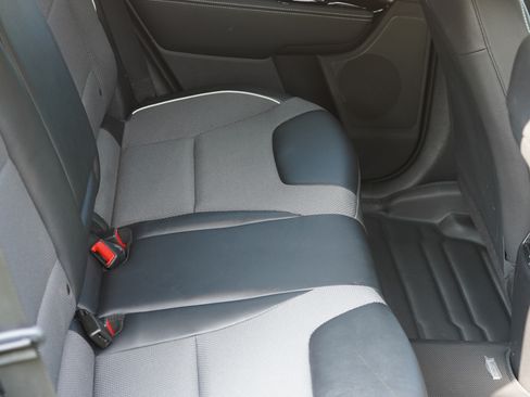 Used 2022 Kia Niro EX w/ Cold Weather Package FWD image 5