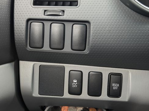 Used 2010 Toyota Tacoma 2WD Regular Cab image 12