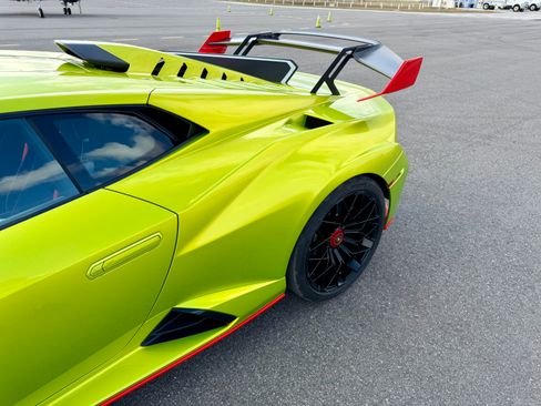 Used 2021 Lamborghini Huracan STO RWD image 16