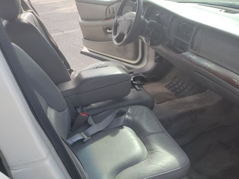 Used 2001 Buick Park Avenue Sedan 4D w/ Prestige Pkg image 12