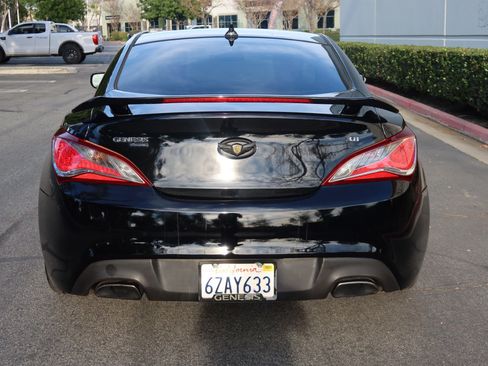 Used 2013 Hyundai Genesis 3.8 image 13