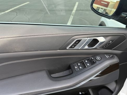 Used 2020 BMW X5 xDrive40i image 11